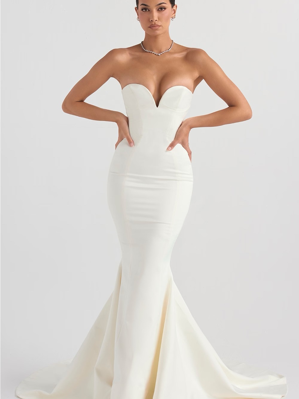 NWOT HOUSE OF CB GISSELLE Strapless Mermaid Wedding Gown in Ivory